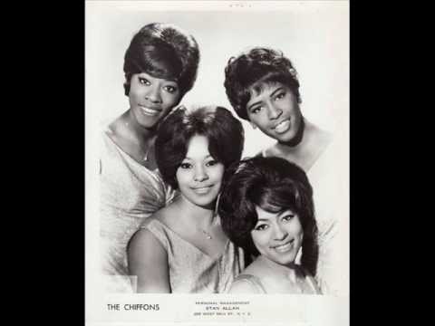 THE CHIFFONS (HIGH QUALITY) - HE&#039;S SO FINE *Alternate version*