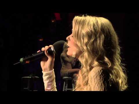 LeAnn Rimes Performs &quot;The Rose&quot; with The Gay Men&#039;s Chorus of Los Angeles